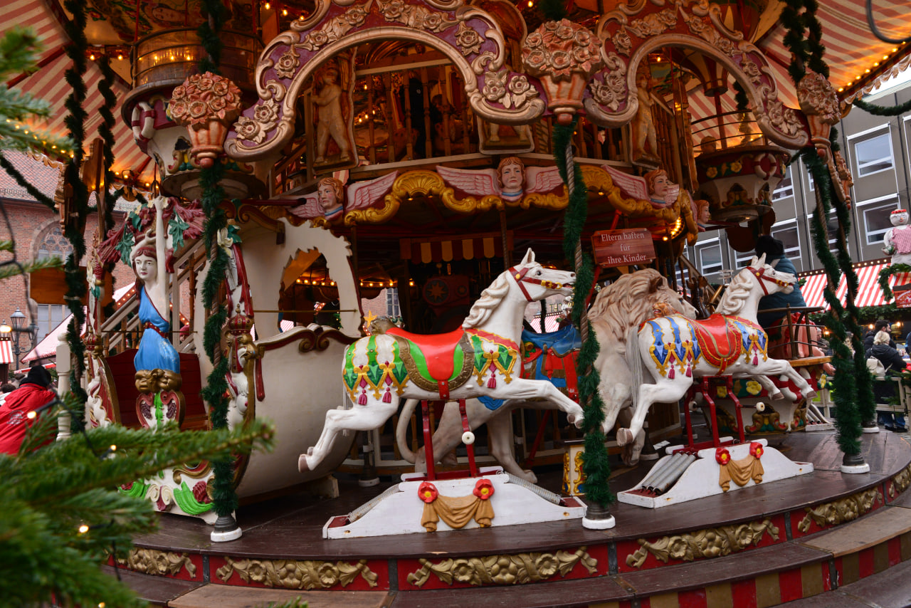 Nürnberger Weihnachtsmarkt 2025 - Lichterglanz am Hauptmarkt