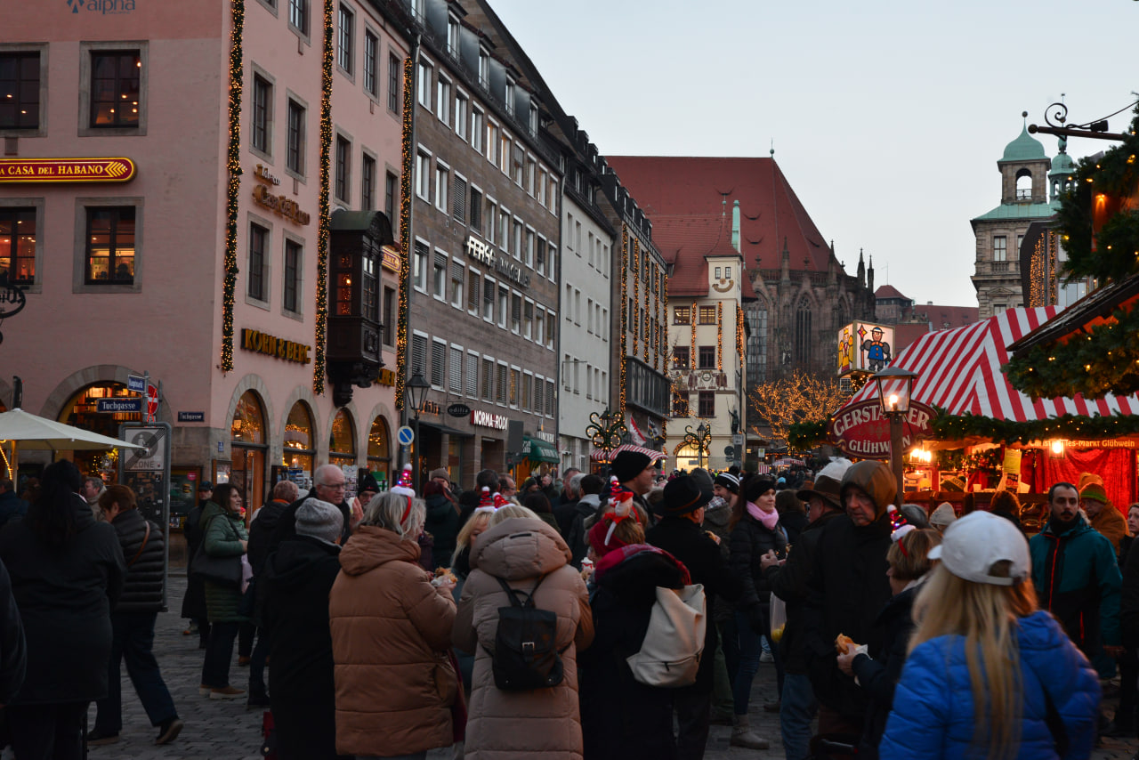 Weihnachtsmarkt Nürnberg 2025 - Engel auf dem Christkindlesmarkt